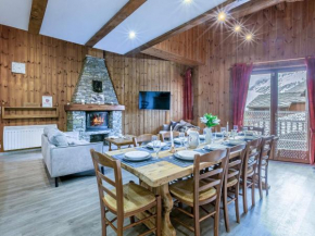 Duplex montagnard rustique avec cheminée, au vieux village de Val-d'Isère, au pied des pistes - FR-1-694-71